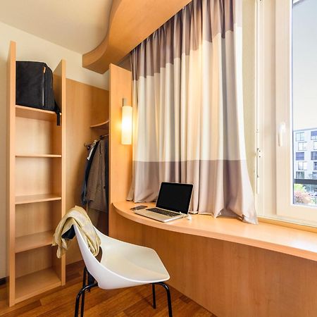 Ibis Lausanne Crissier Exterior photo