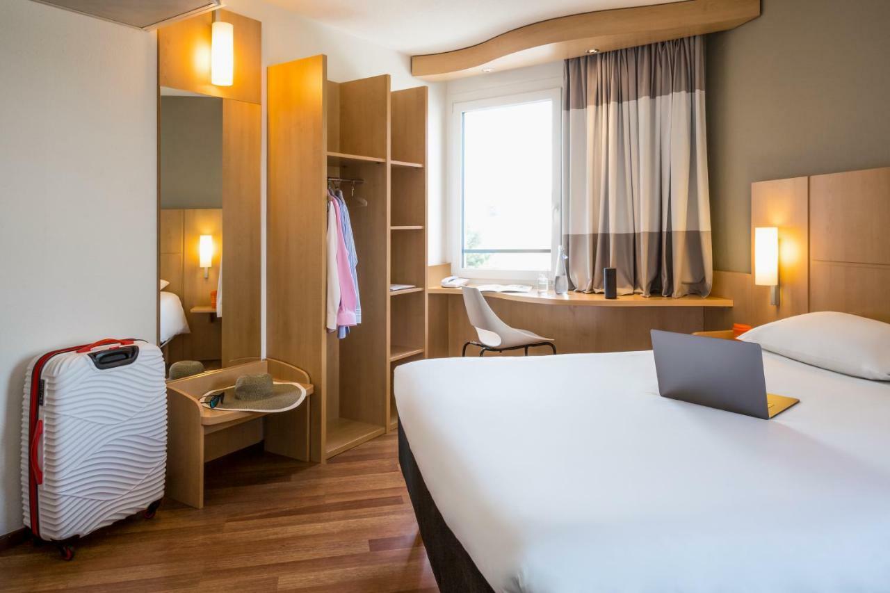 Ibis Lausanne Crissier Exterior photo